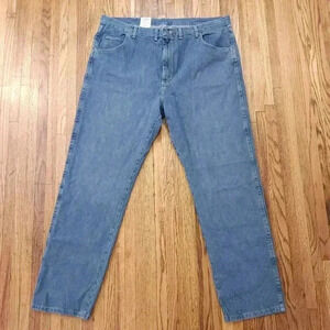 Wrangler Rugged Wear Mens Jeans Size 44 × 34 NEW